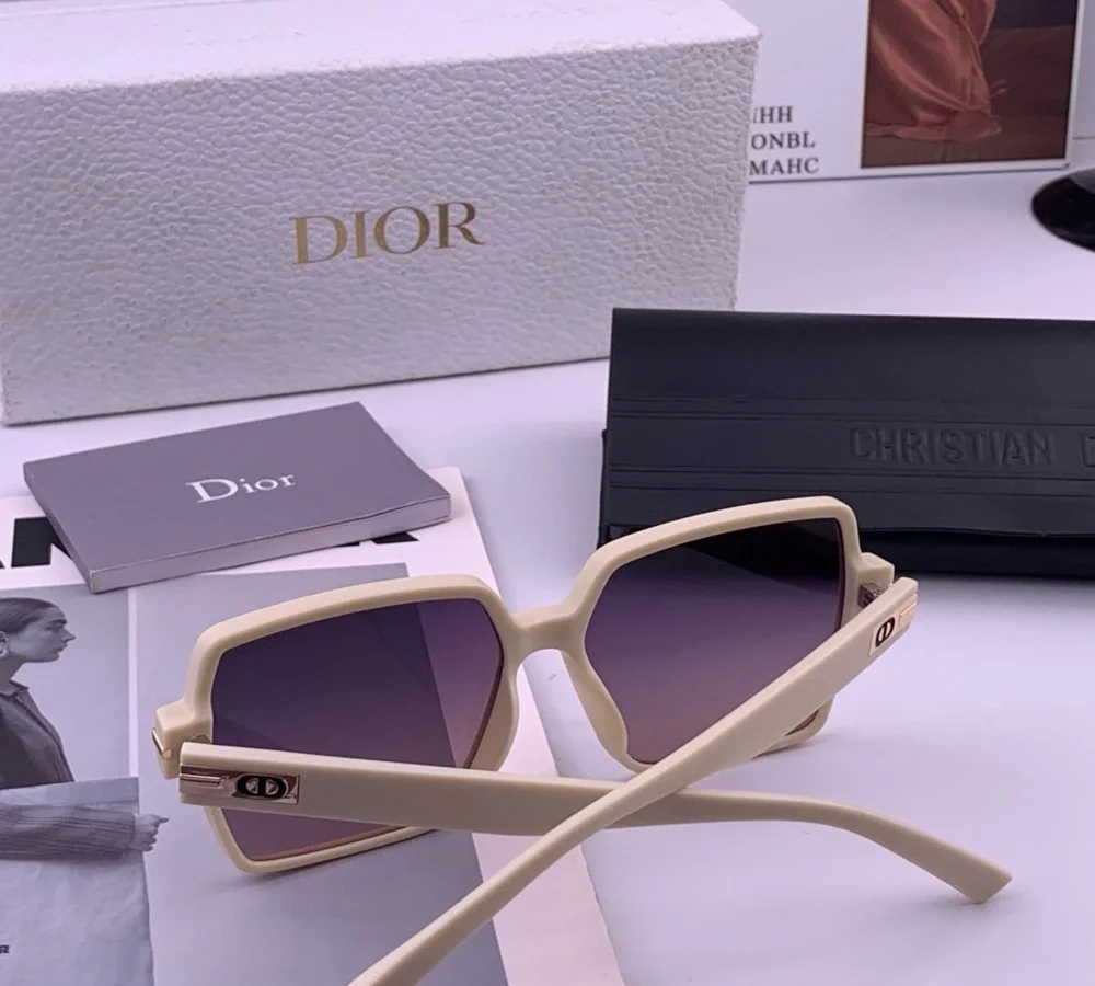 Dior® elegant cream